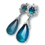 Official Artisan's Splendent Diamond Earrings item icon